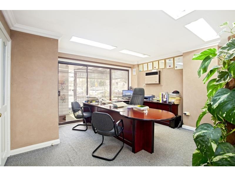 219 Wentworth Avenue, Pendle Hill NSW 2145