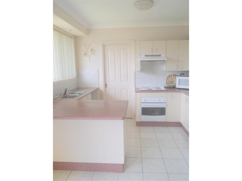 8A Watts Place, West Hoxton NSW 2171