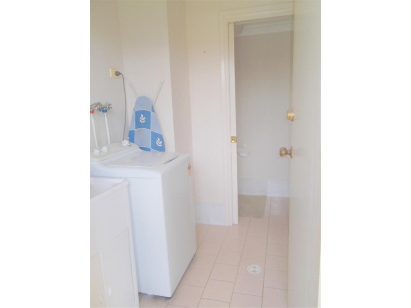 8A Watts Place, West Hoxton NSW 2171