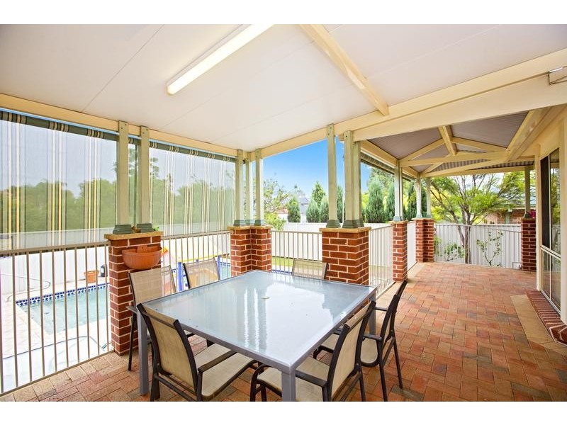 1 Ajuga Court, Voyager Point NSW 2172