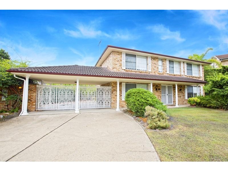 8 Dening Close, Chipping Norton NSW 2170