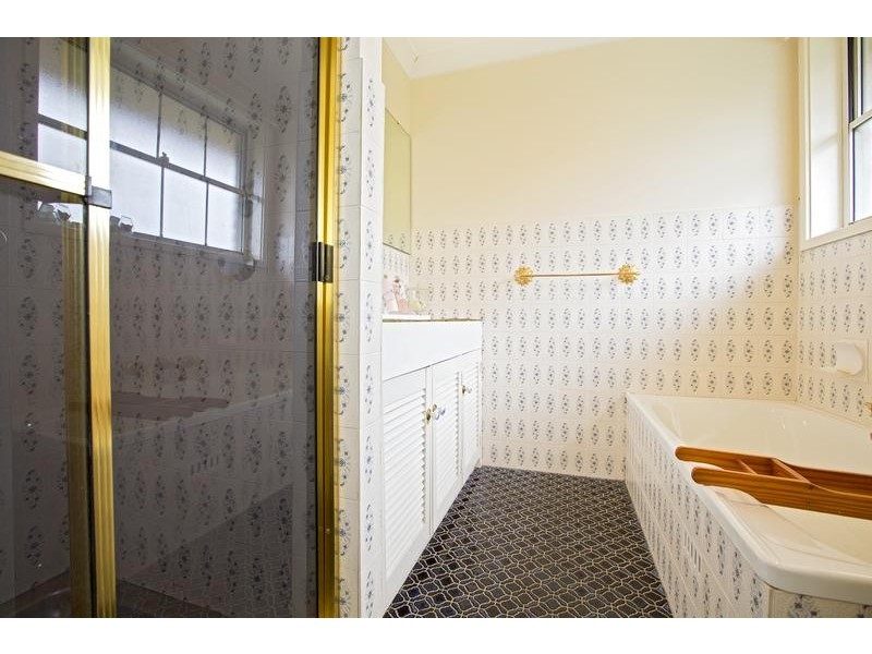 8 Dening Close, Chipping Norton NSW 2170