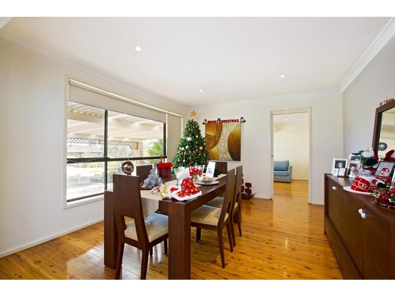 22 Bungarra Cres, Chipping Norton NSW 2170