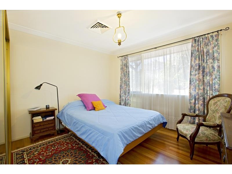 6 Rae Avenue, Moorebank NSW 2170