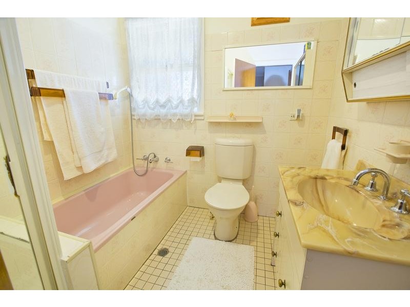 2 Hilltop Avenue, Mount Pritchard NSW 2170