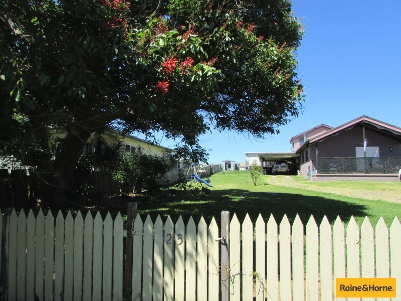 25 Church Street, Nana Glen NSW 2450