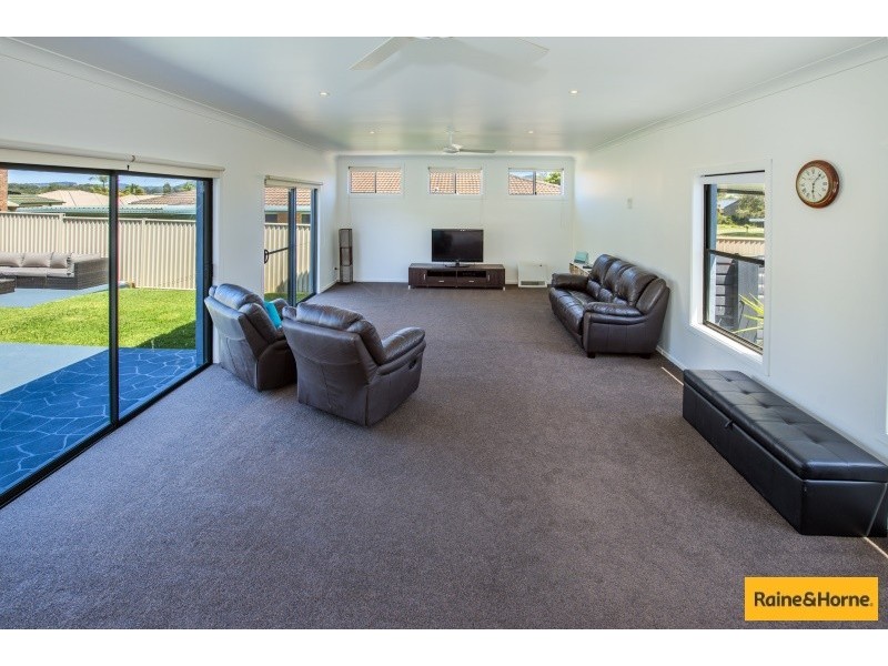 27 Robert Garrett Street, Coffs Harbour NSW 2450