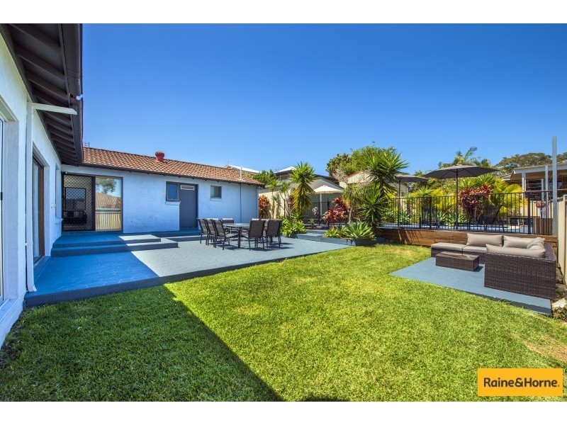 27 Robert Garrett Street, Coffs Harbour NSW 2450