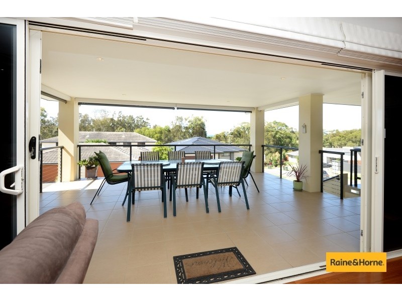 18 San Simeon Circuit, Sapphire Beach NSW 2450