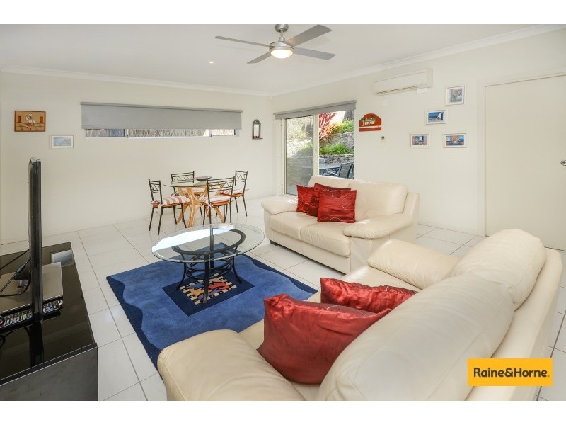18 San Simeon Circuit, Sapphire Beach NSW 2450