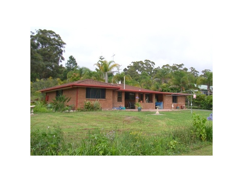 4 Poynten Drive, Emerald Beach NSW 2456