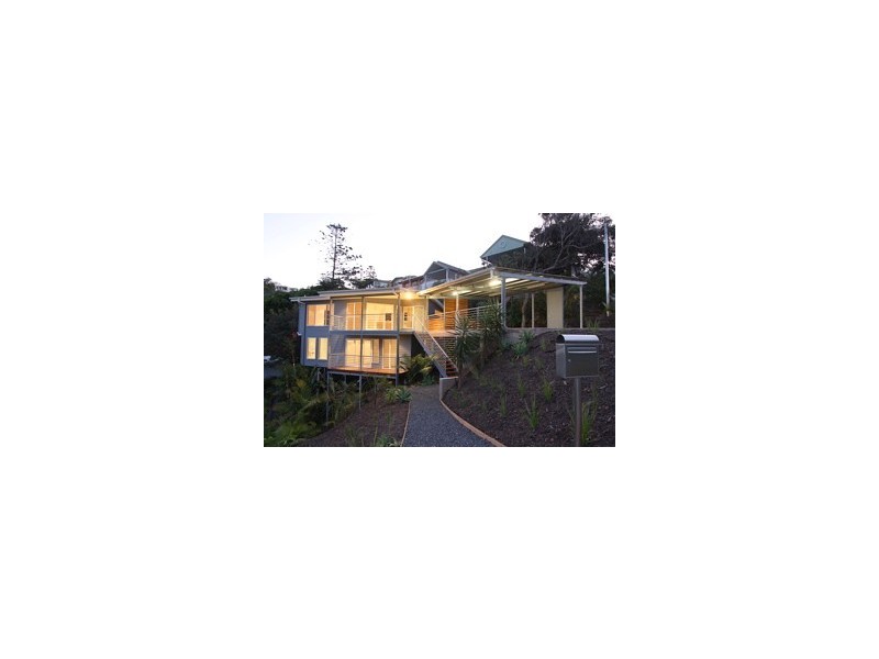 6a Emerald Avenue, Sapphire Beach NSW 2450