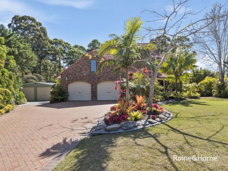 10 Pont Close, Emerald Beach NSW 2456