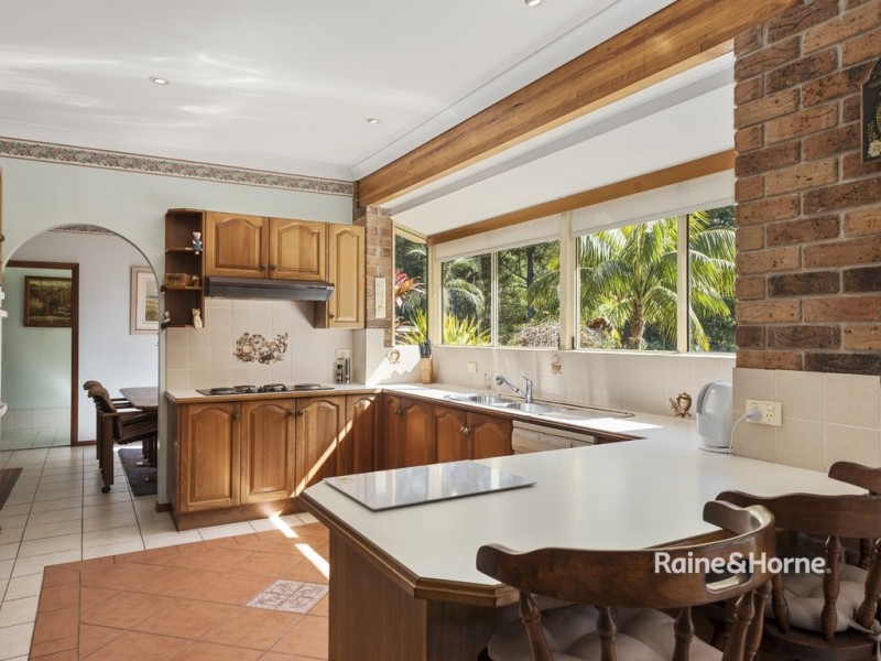 10 Pont Close, Emerald Beach NSW 2456