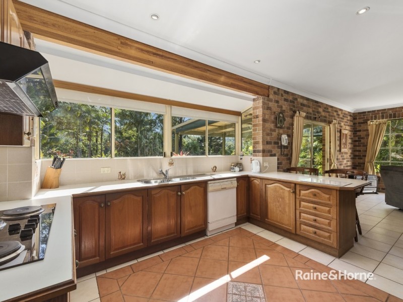 10 Pont Close, Emerald Beach NSW 2456