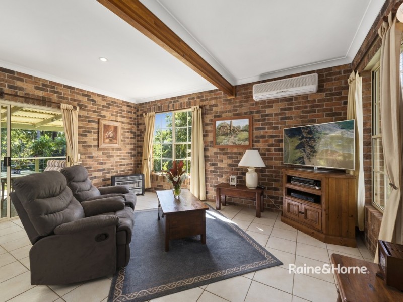 10 Pont Close, Emerald Beach NSW 2456