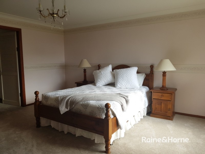 10 Pont Close, Emerald Beach NSW 2456