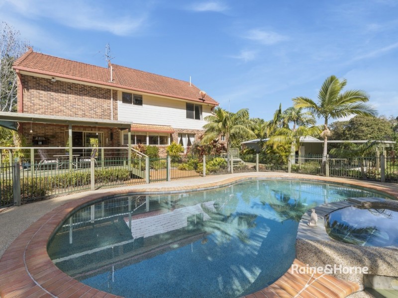 10 Pont Close, Emerald Beach NSW 2456