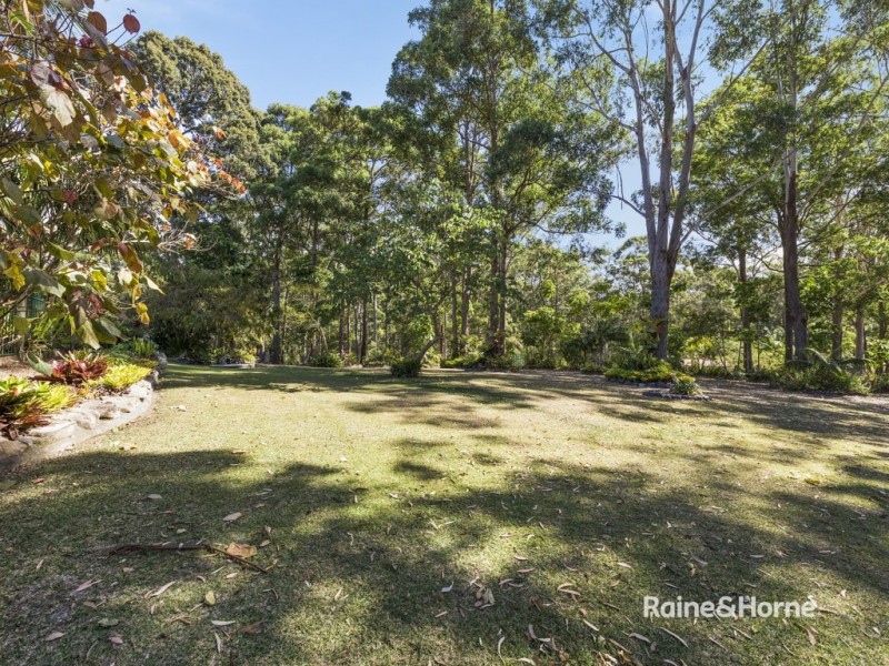 10 Pont Close, Emerald Beach NSW 2456