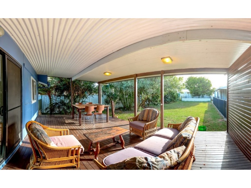 5 Reicks Close, Sapphire Beach NSW 2450