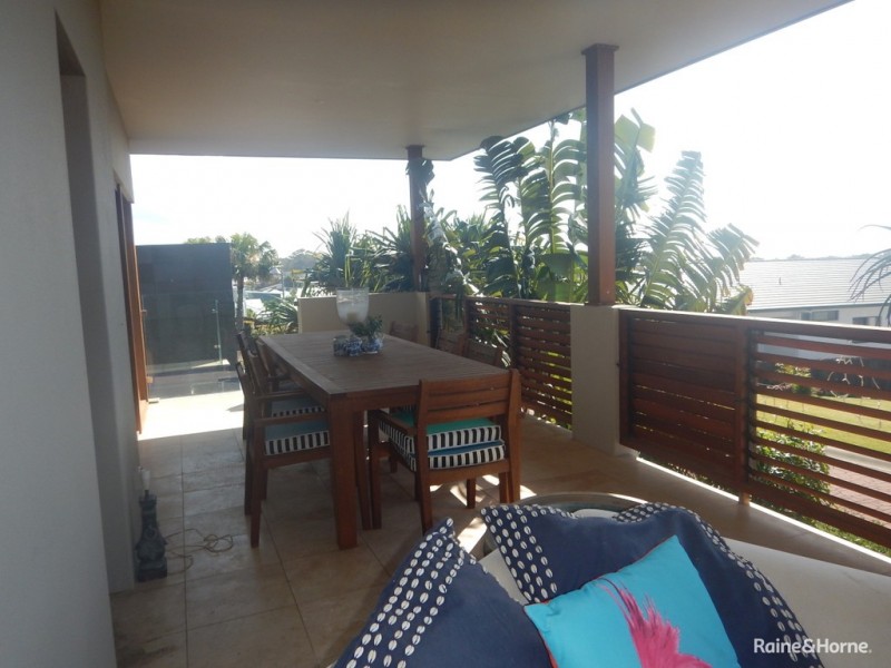 12 San Simeon Circuit, Sapphire Beach NSW 2450
