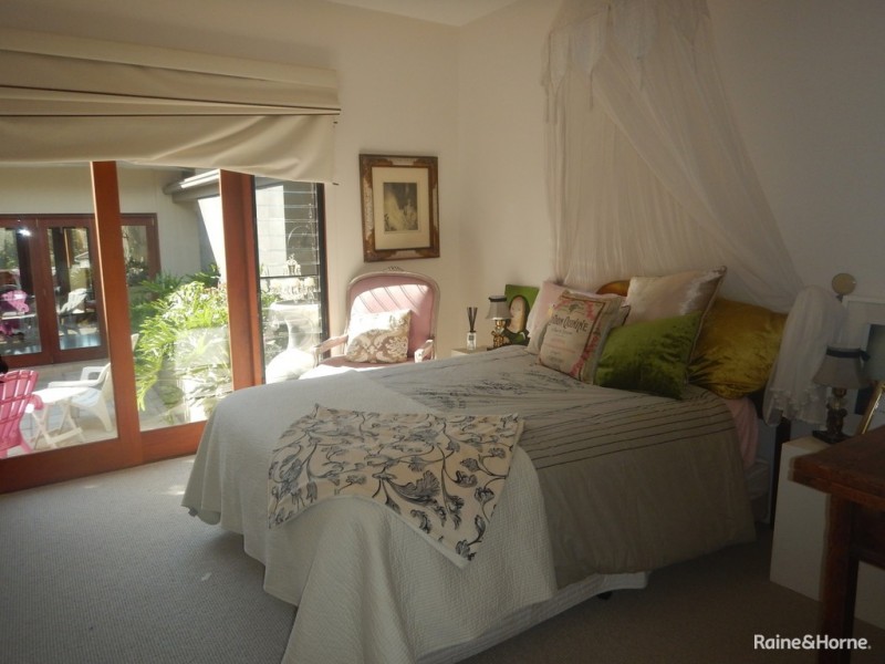 12 San Simeon Circuit, Sapphire Beach NSW 2450