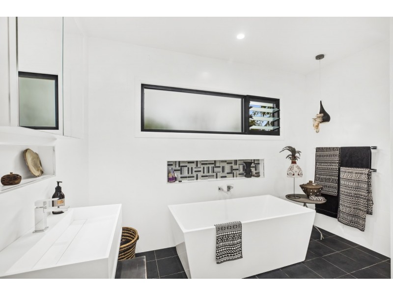14 Habitat Drive, Moonee Beach NSW 2450