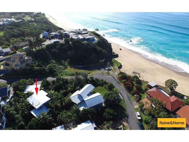 6a Emerald Avenue, Sapphire Beach NSW 2450