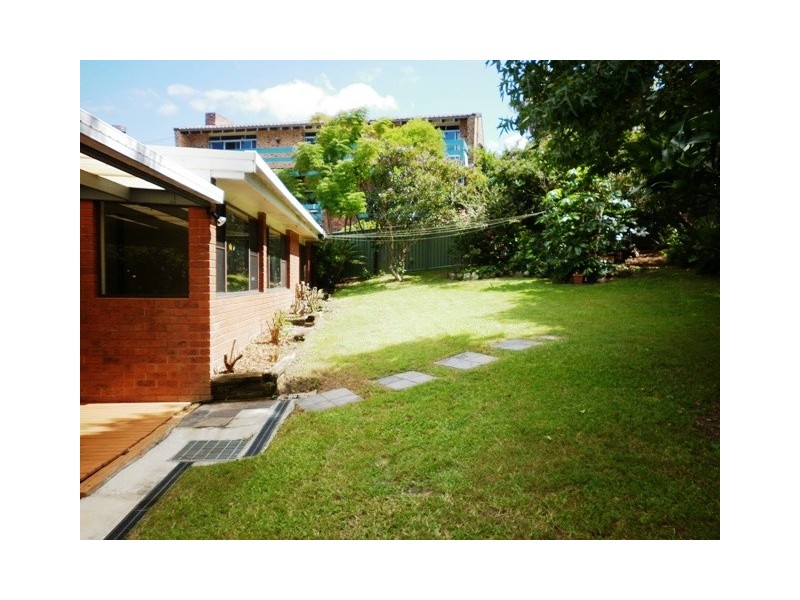 11 Nardie Street, Sapphire Beach NSW 2450