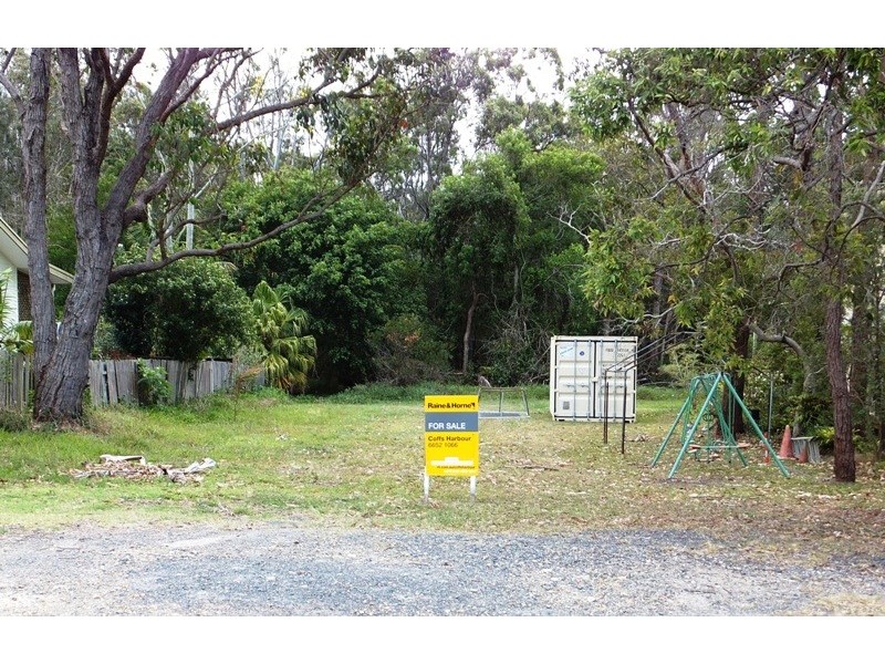 23 Fishermans Drive, Emerald Beach NSW 2456