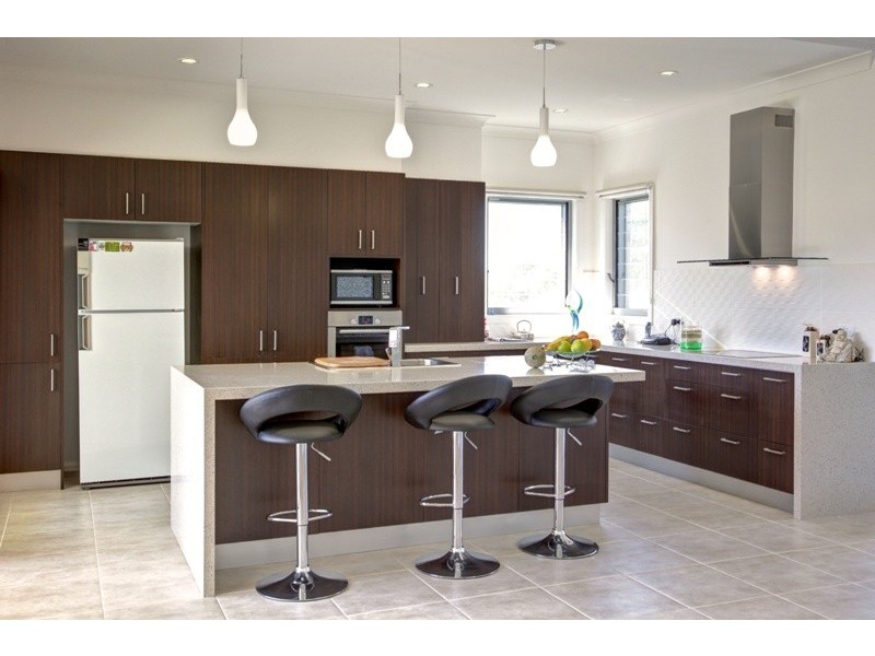 2 San Simeon Circuit, Sapphire Beach NSW 2450