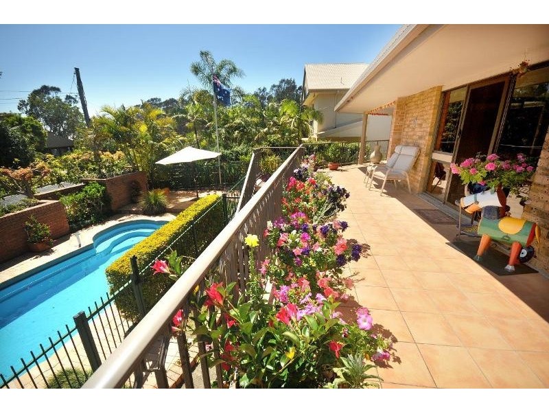 6 Hibiscus Avenue, Sapphire Beach NSW 2450