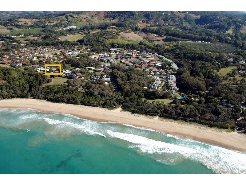 6 Hibiscus Avenue, Sapphire Beach NSW 2450