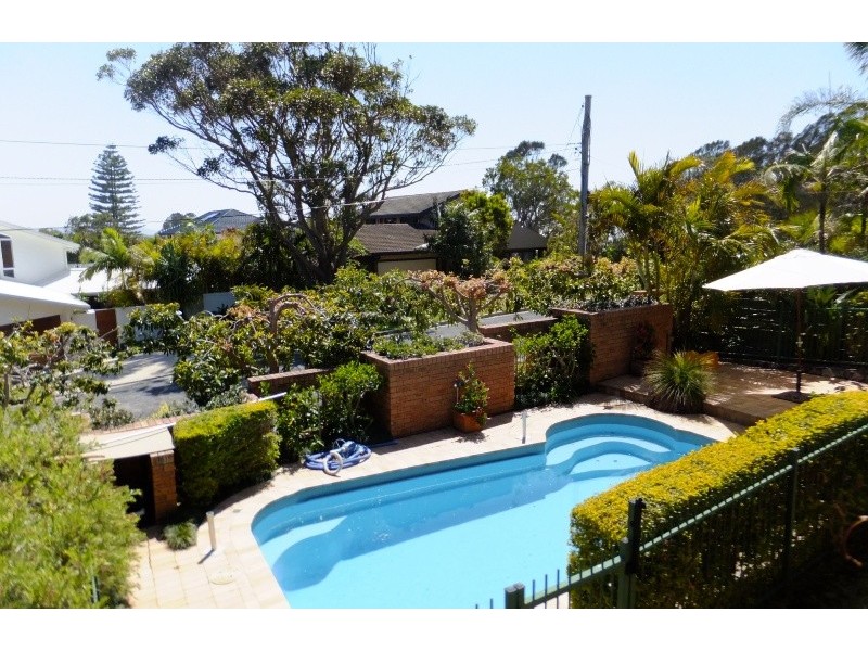 6 Hibiscus Avenue, Sapphire Beach NSW 2450
