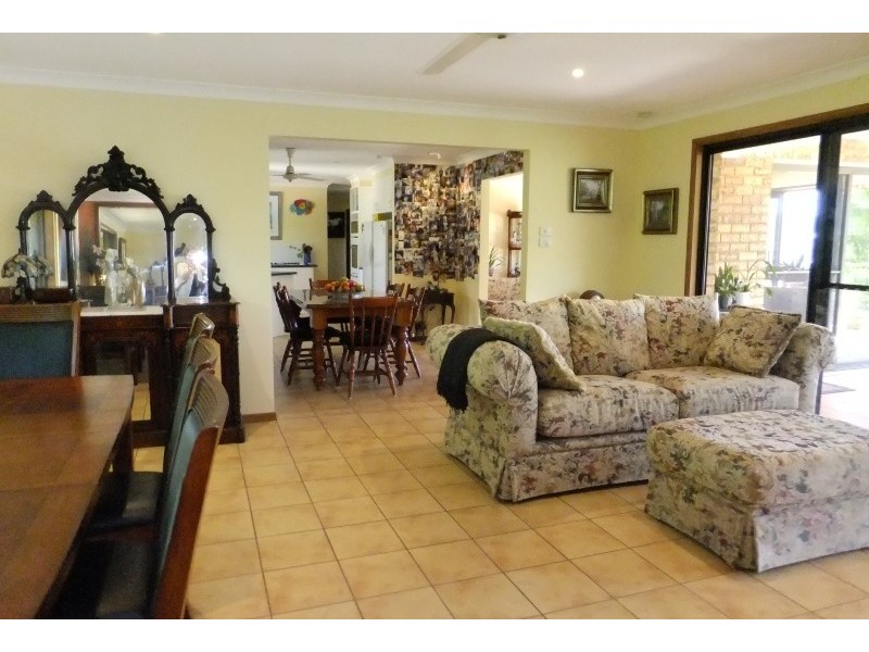 6 Hibiscus Avenue, Sapphire Beach NSW 2450