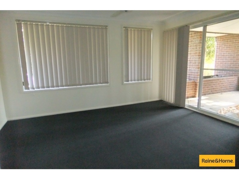 4 Lakeside Drive, Sapphire Beach NSW 2450