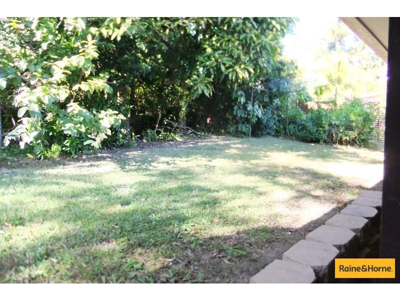 4 Lakeside Drive, Sapphire Beach NSW 2450