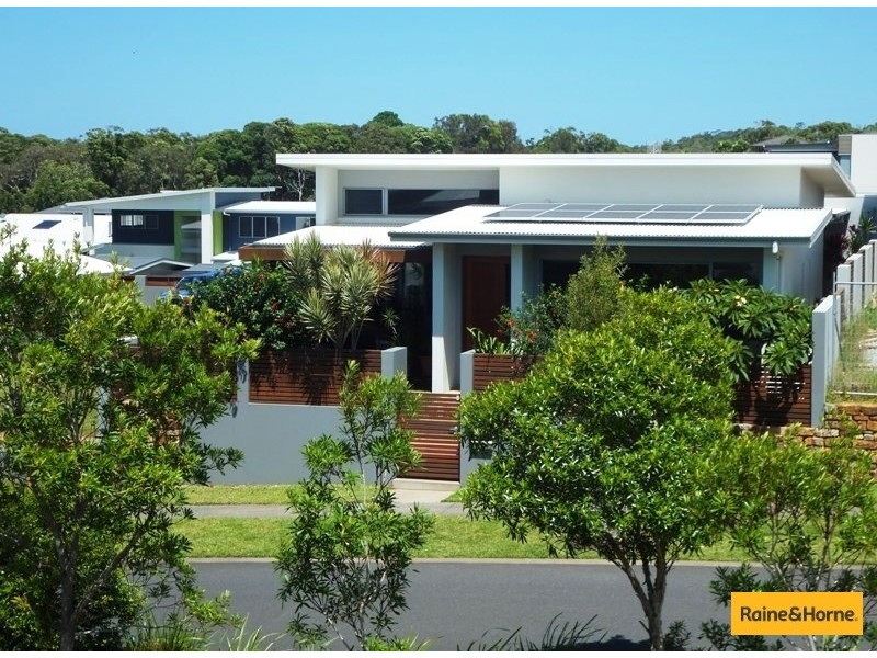 42 North Sapphire Road, Sapphire Beach NSW 2450