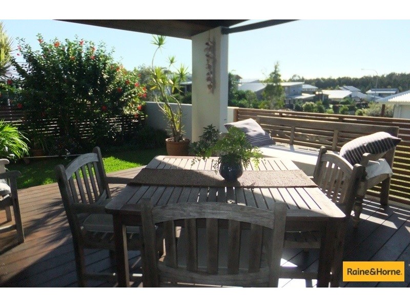 42 North Sapphire Road, Sapphire Beach NSW 2450