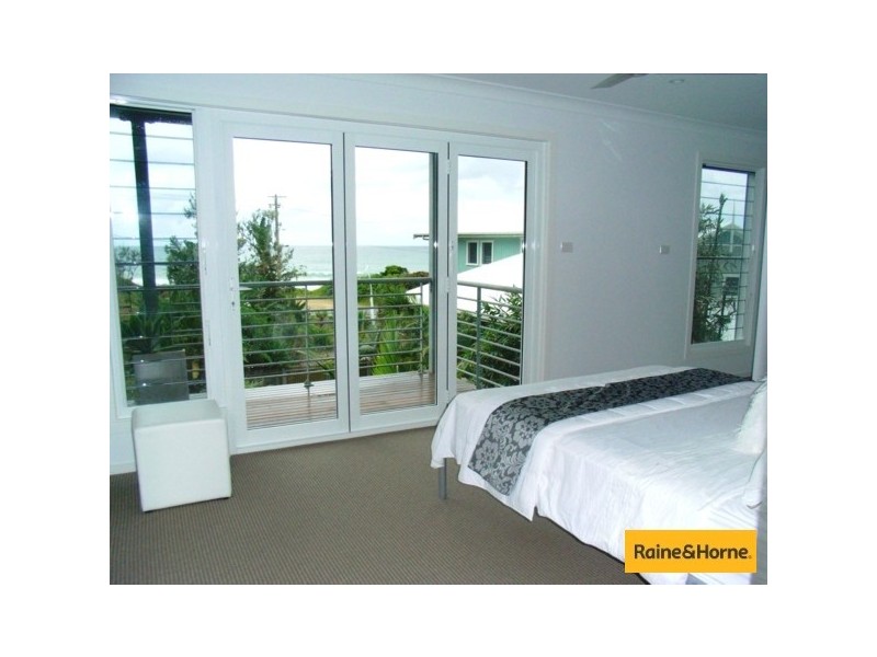 6a Emerald Avenue, Sapphire Beach NSW 2450