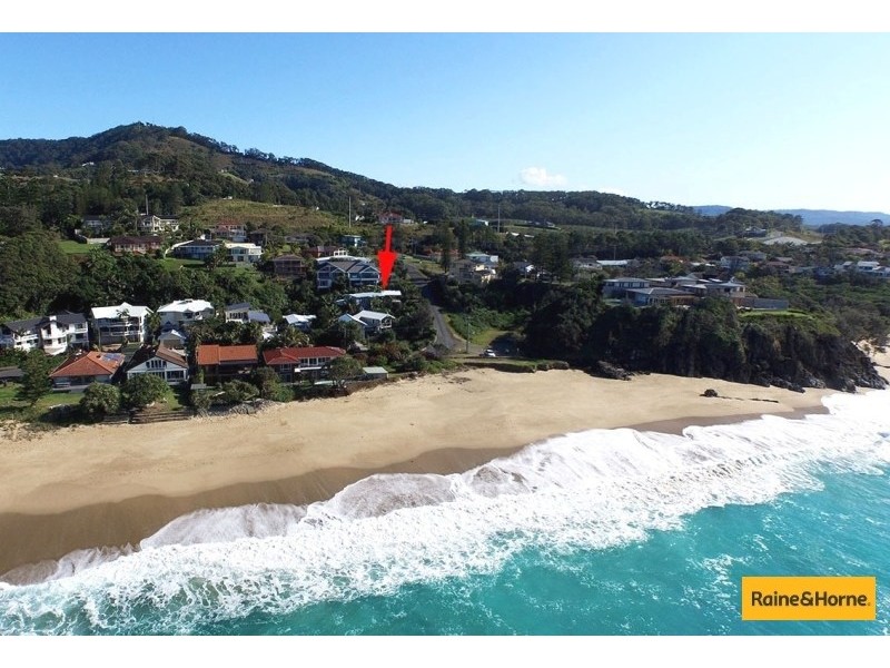 6a Emerald Avenue, Sapphire Beach NSW 2450