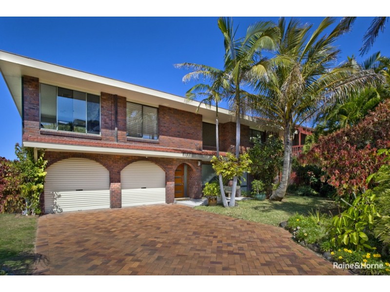 9 Emerald Avenue, Sapphire Beach NSW 2450