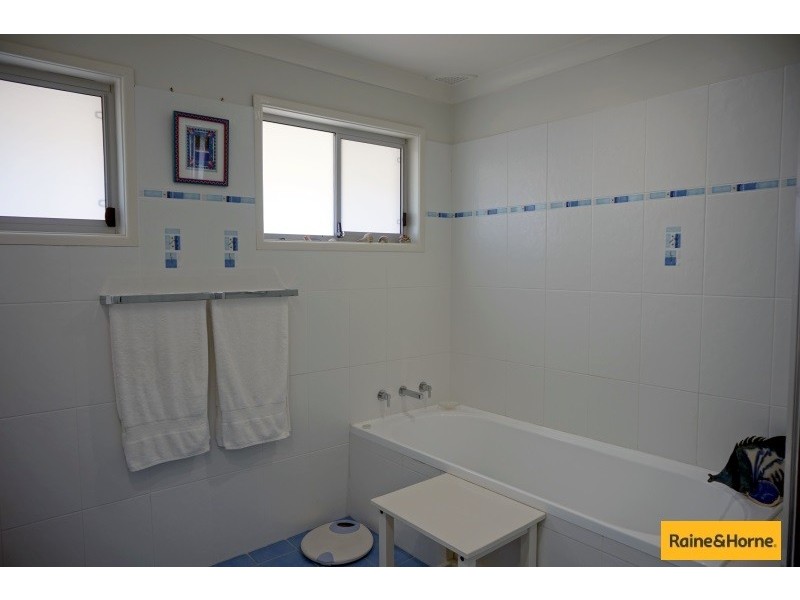 4 Canomie Street, Sapphire Beach NSW 2450