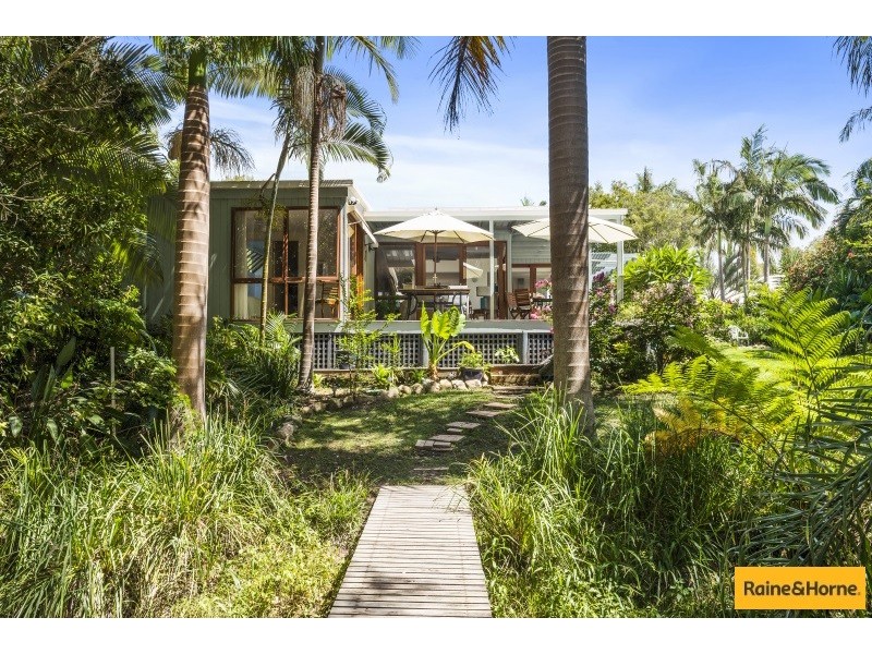19 Island Road, Sapphire Beach NSW 2450