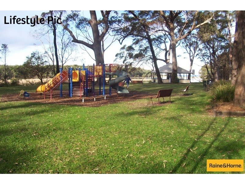 4 Woodhouse Road, Moonee Beach NSW 2450