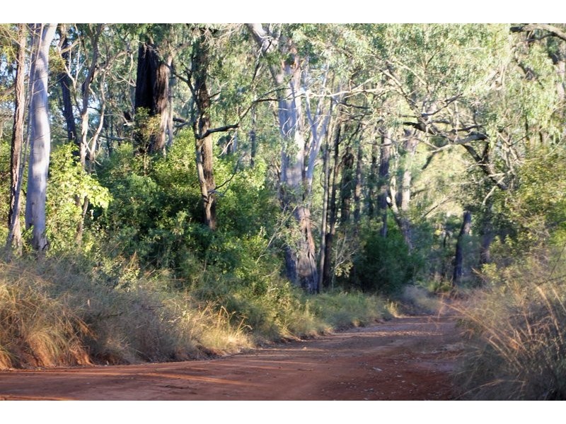 32 Parkers Road, Ellesmere QLD 4610