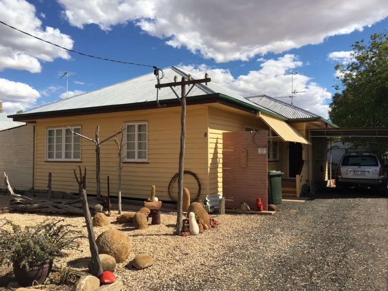 8 ROSE STREET, Blackall QLD 4472