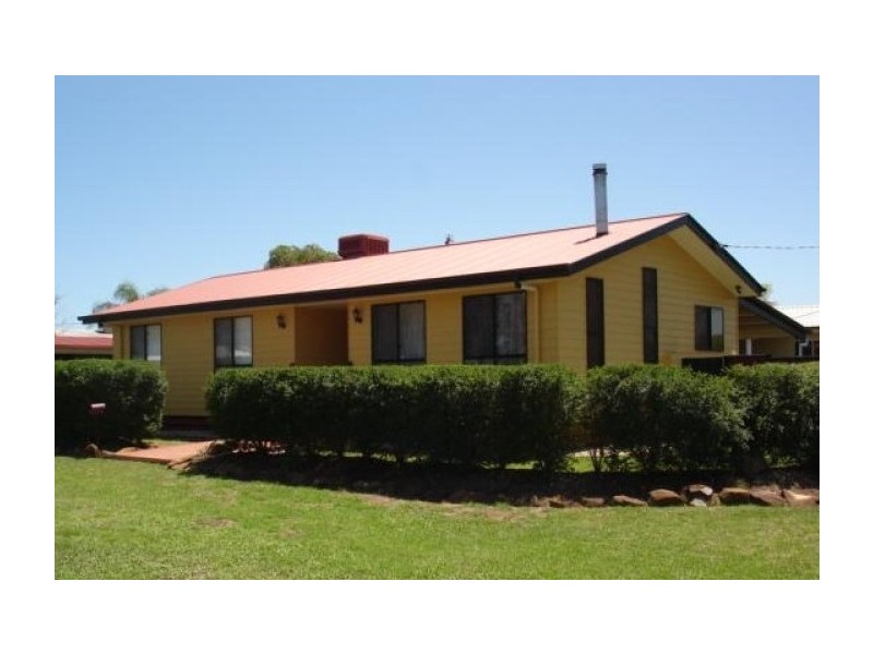111 Quintin Street, Roma QLD 4455