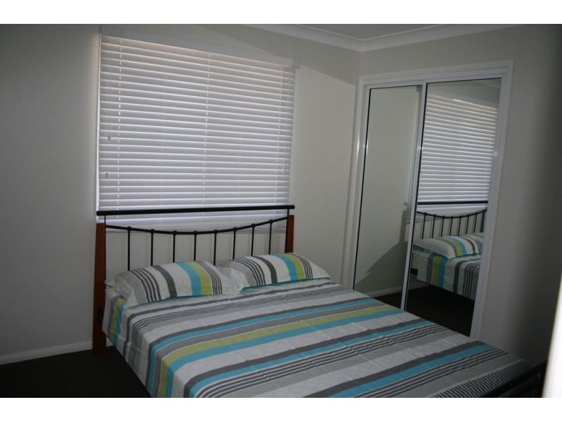 Unit 1 and 2/25 Racecourse Road, Miles QLD 4415