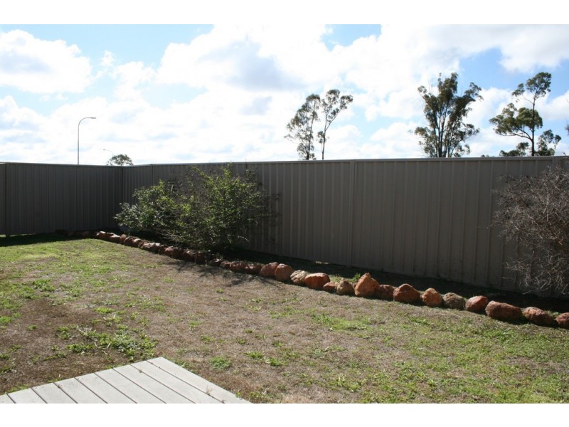 Unit 1 and 2/25 Racecourse Road, Miles QLD 4415